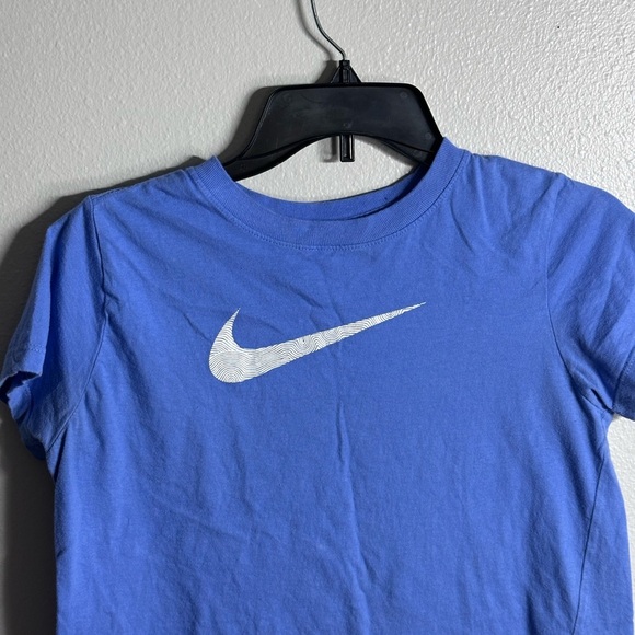 Nike Kids Blue The Nike Tee Youth Size T-Shirt Logo size L. - Picture 2 of 6